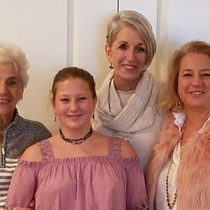 Meet your Posher, Carol